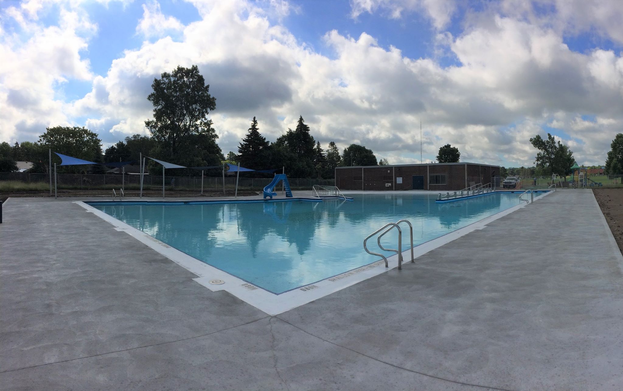Southcrest Outdoor Pool
