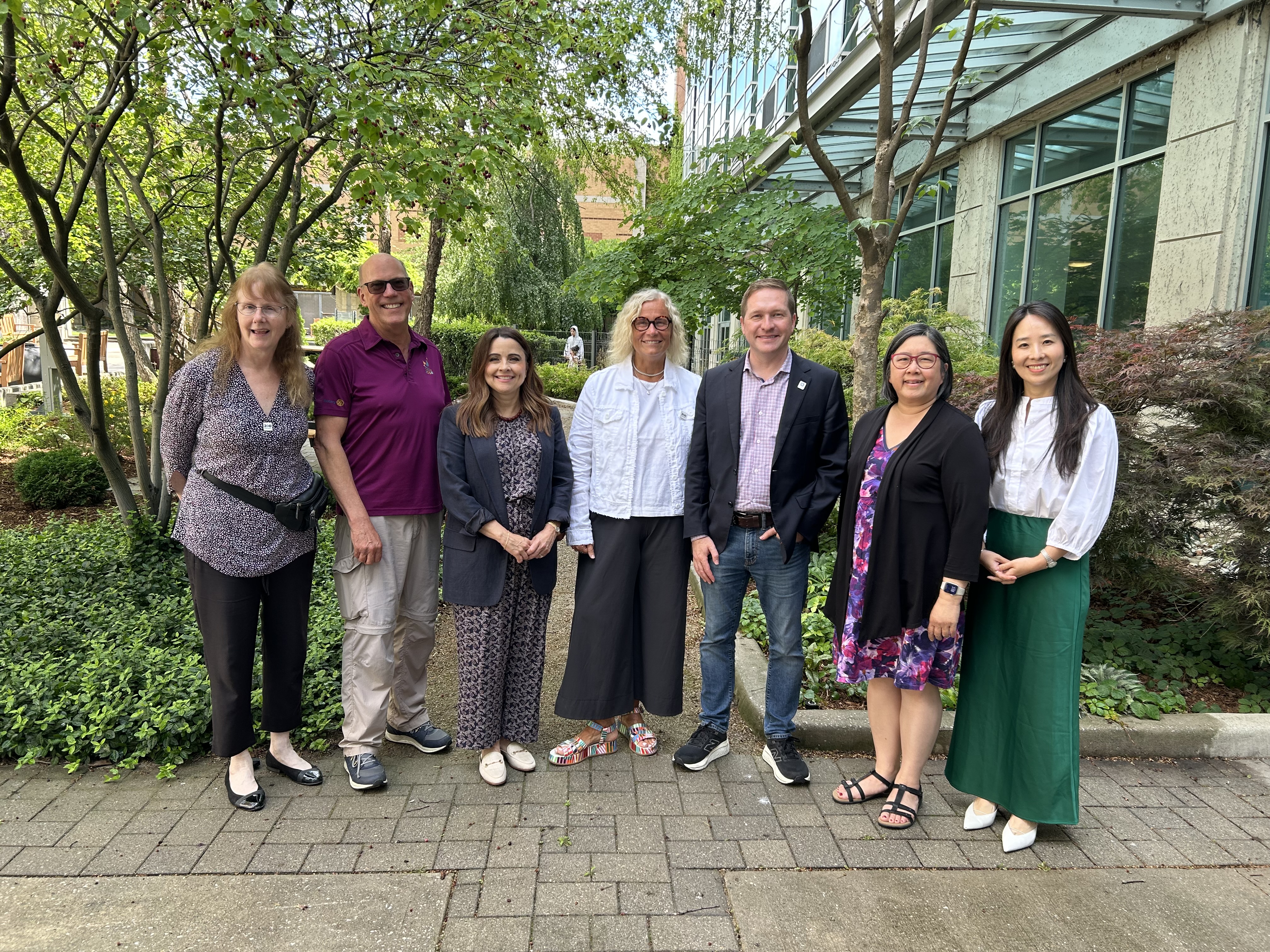 Left to right: Robin Armistead, City of London; Steve Knox, Rotary Club of London; Diane Silva, London Community Foundation; Cheryl Smith, Deputy City Manager, City of London; Josh Morgan, Mayor, City of London; Janet Loo, London Arts Council; Eunju Yi, London Arts Council.